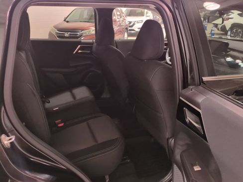 Used 2024 Mitsubishi Outlander ES image 13