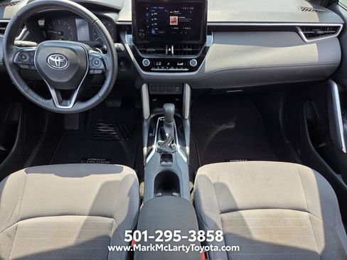Used 2024 Toyota Corolla Cross AWD Hybrid image 12