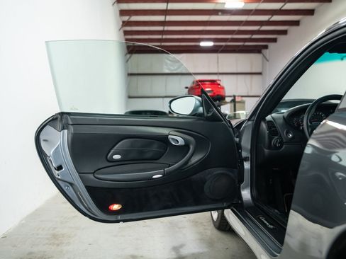 Used 2003 Porsche 911 GT3 RS image 25