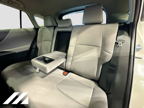 Used 2021 Toyota Venza LE w/ Carpet Mat Package (TMS) AWD/4WD image 24