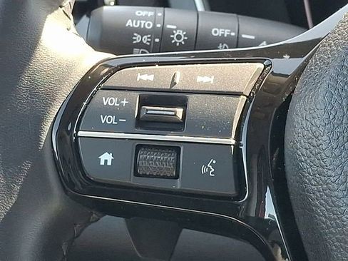 Certified 2023 Honda Pilot Touring image 17