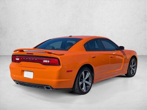 Used 2014 Dodge Charger SXT RWD image 5