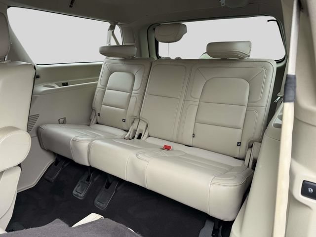 Used 2019 Lincoln Navigator L Reserve w/ Cargo Package AWD/4WD image 18