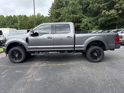 Used 2022 Ford F350 Lariat w/ Black Appearance Package AWD/4WD image 5