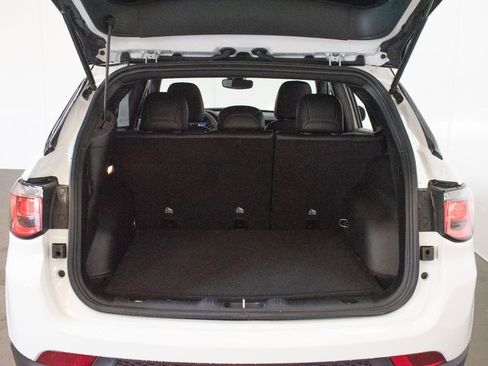 Used 2024 Jeep Compass Latitude w/ Convenience Group image 24