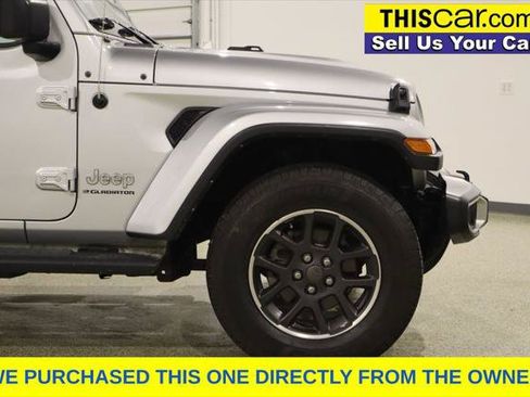 Used 2023 Jeep Gladiator Overland AWD/4WD image 13