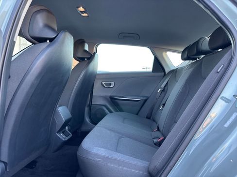 Used 2025 Kia K4 FWD image 24