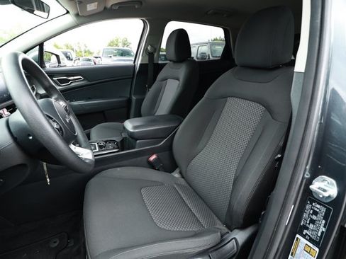 Used 2024 Kia Sportage LX FWD image 21