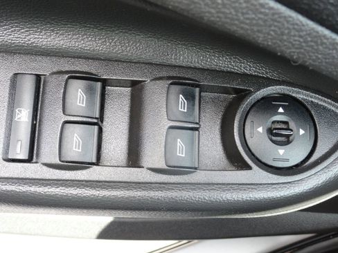 Used 2017 Ford Escape SE image 22