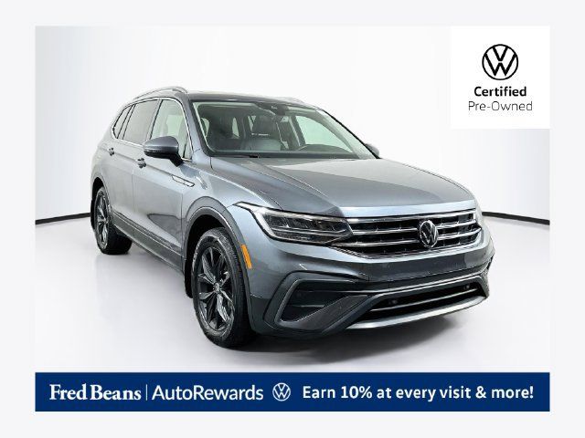 Certified 2024 Volkswagen Tiguan SE AWD/4WD image 1