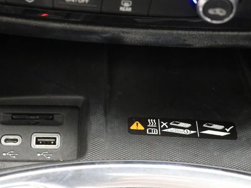 Used 2023 Buick Enclave Essence w/ Experience Buick Package image 26