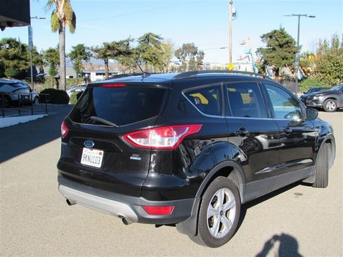 Used 2015 Ford Escape SE w/ Equipment Group 201A image 5