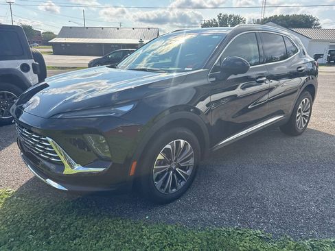 Used 2024 Buick Envision Preferred AWD/4WD image 2
