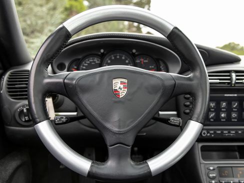 Used 2003 Porsche 911 Targa RWD image 30