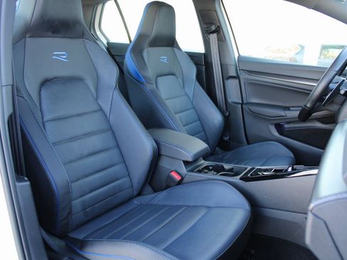 Certified 2023 Volkswagen Golf 20th Anniversary Edition image 25