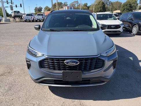 New 2026 Ford Escape Active image 9