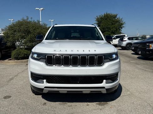 Used 2024 Jeep Wagoneer L Series II w/ Flexible Seating Group RWD image 8