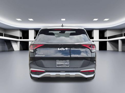 Used 2025 Kia Sportage EX FWD image 5