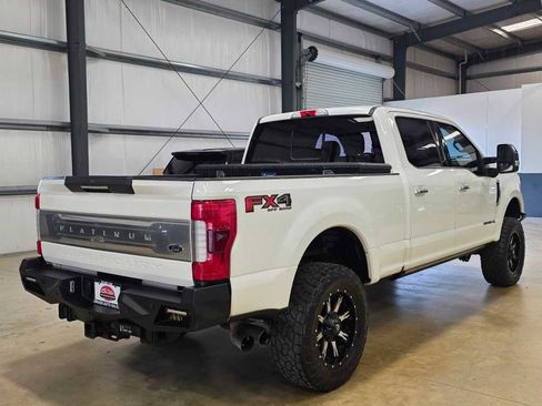 Used 2017 Ford F350 Platinum image 4