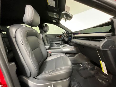 Used 2025 Lincoln Nautilus Premier w/ Jet Appearance Package image 20