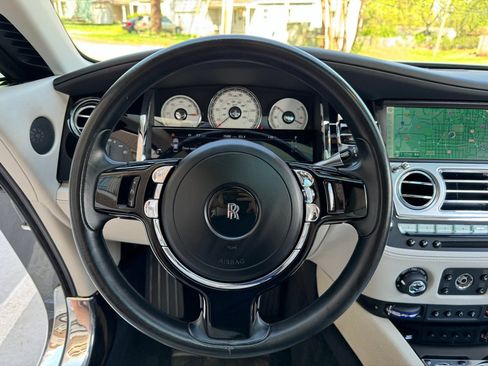 Used 2016 Rolls-Royce Wraith image 12