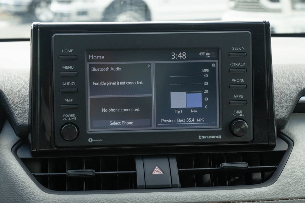 Used 2021 Toyota RAV4 XLE w/ Convenience Package FWD image 21