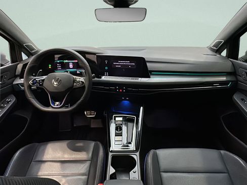 Used 2024 Volkswagen Golf R image 22