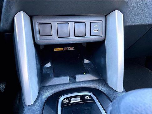 Used 2024 Toyota Corolla Cross SE image 26