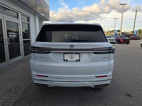 New 2026 Buick Enclave Avenir w/ Super Cruise Package image 8