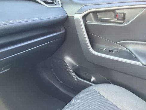 Used 2024 Toyota RAV4 LE FWD image 31