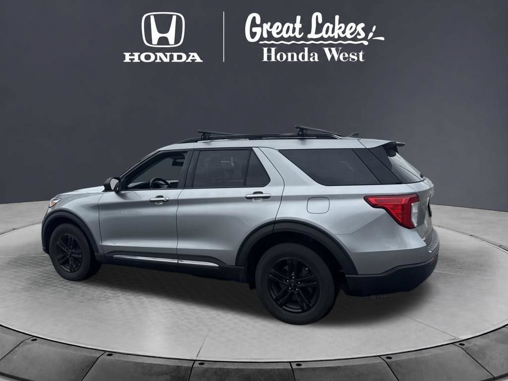 Used 2021 Ford Explorer XLT w/ Equipment Group 202A AWD/4WD image 13