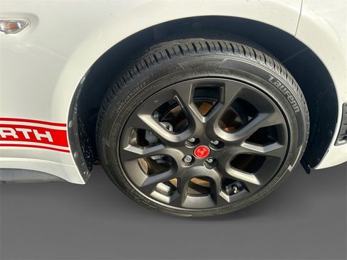 Certified 2018 FIAT 124 Spider Abarth w/ Convenience Group image 16