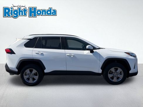 Used 2025 Toyota RAV4 XLE FWD image 8