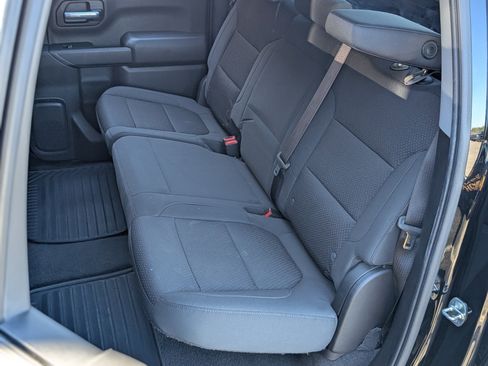 Used 2020 Chevrolet Silverado 1500 Custom w/ Custom Value Package image 17