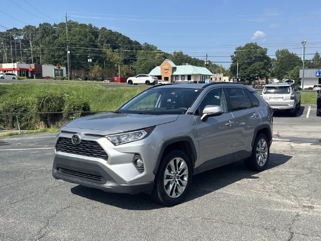 Used 2021 Toyota RAV4 XLE Premium FWD image 3