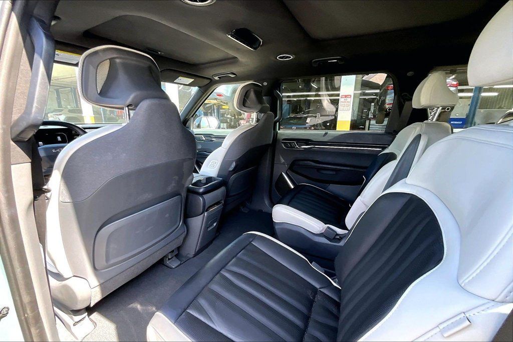 Used 2024 Kia EV9 GT-Line AWD/4WD image 18