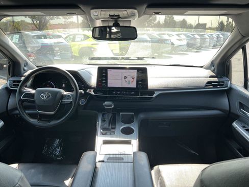 Used 2023 Toyota Sienna XLE Woodland Edition AWD/4WD image 24