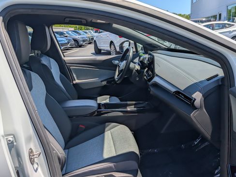 Used 2023 Volkswagen ID.4 Pro RWD image 11