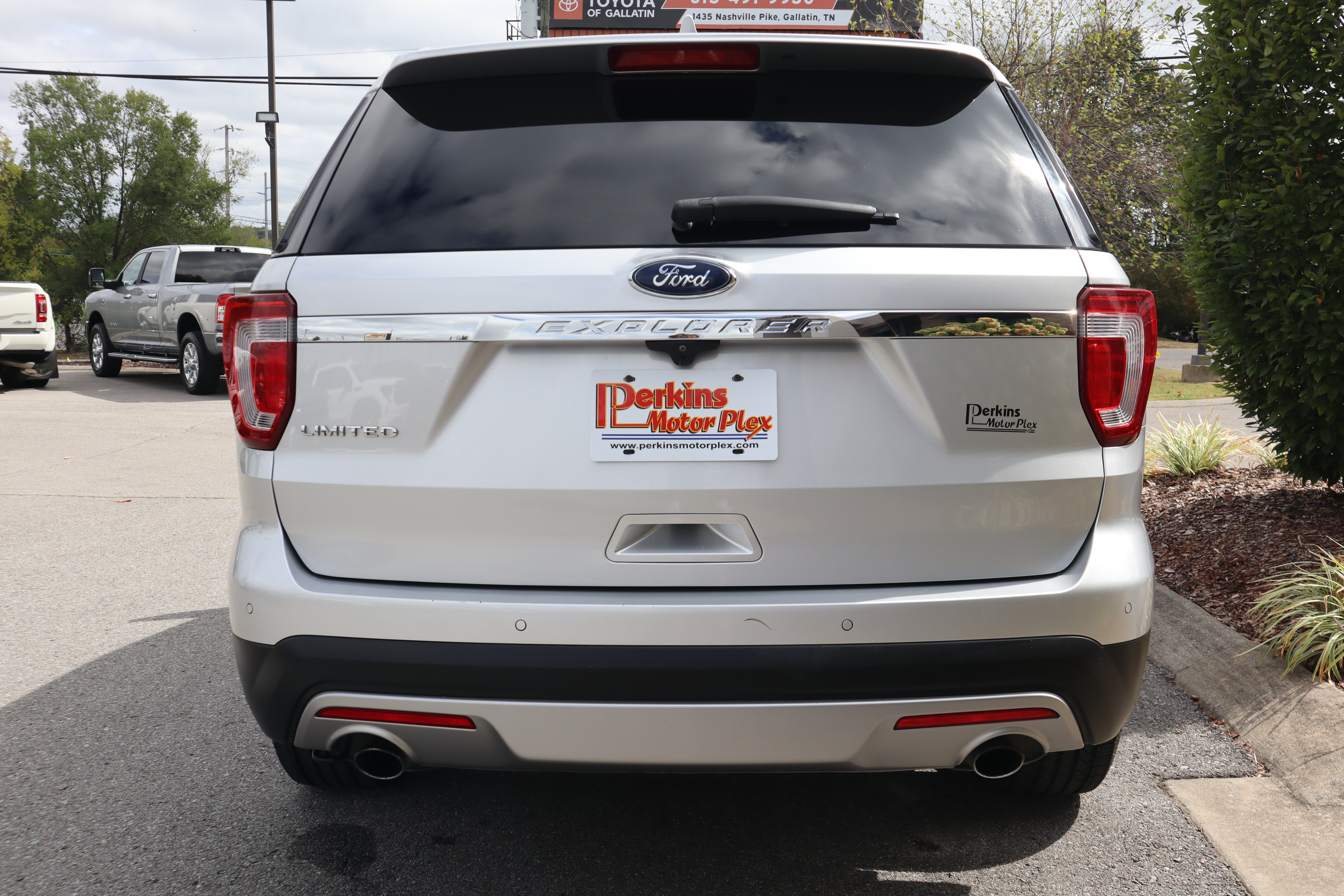Used 2017 Ford Explorer Limited FWD image 7