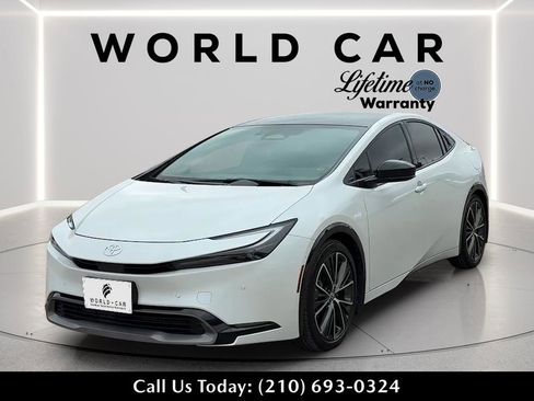 Used 2024 Toyota Prius Limited w/ Limited Premium Package FWD image 3