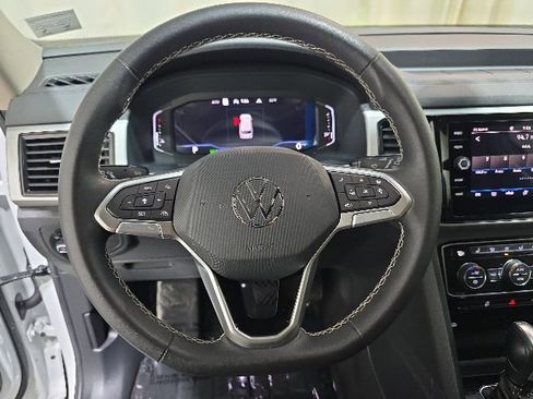 Certified 2023 Volkswagen Atlas SEL AWD/4WD image 15