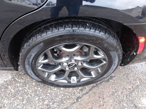 Used 2016 Chrysler 300 S image 21