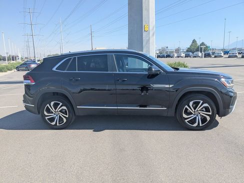 Used 2023 Volkswagen Atlas Cross Sport SEL AWD/4WD image 2
