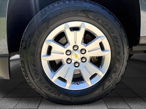 Used 2019 Chevrolet Colorado LT w/ LT Convenience Package RWD image 8
