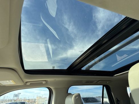 Used 2019 Ford Expedition Platinum image 14