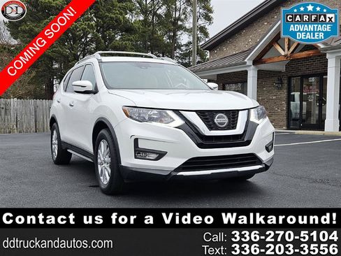 Used 2019 Nissan Rogue SV image 1