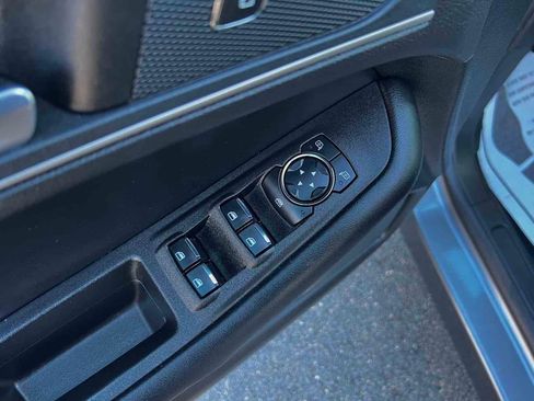 Used 2023 Ford Edge SEL image 12