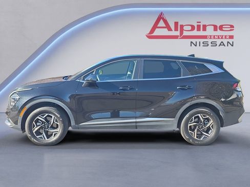 Used 2024 Kia Sportage LX image 2