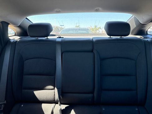 Used 2023 Chevrolet Malibu LT FWD image 17