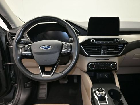 Certified 2021 Ford Escape SEL w/ Technology Package AWD/4WD image 16